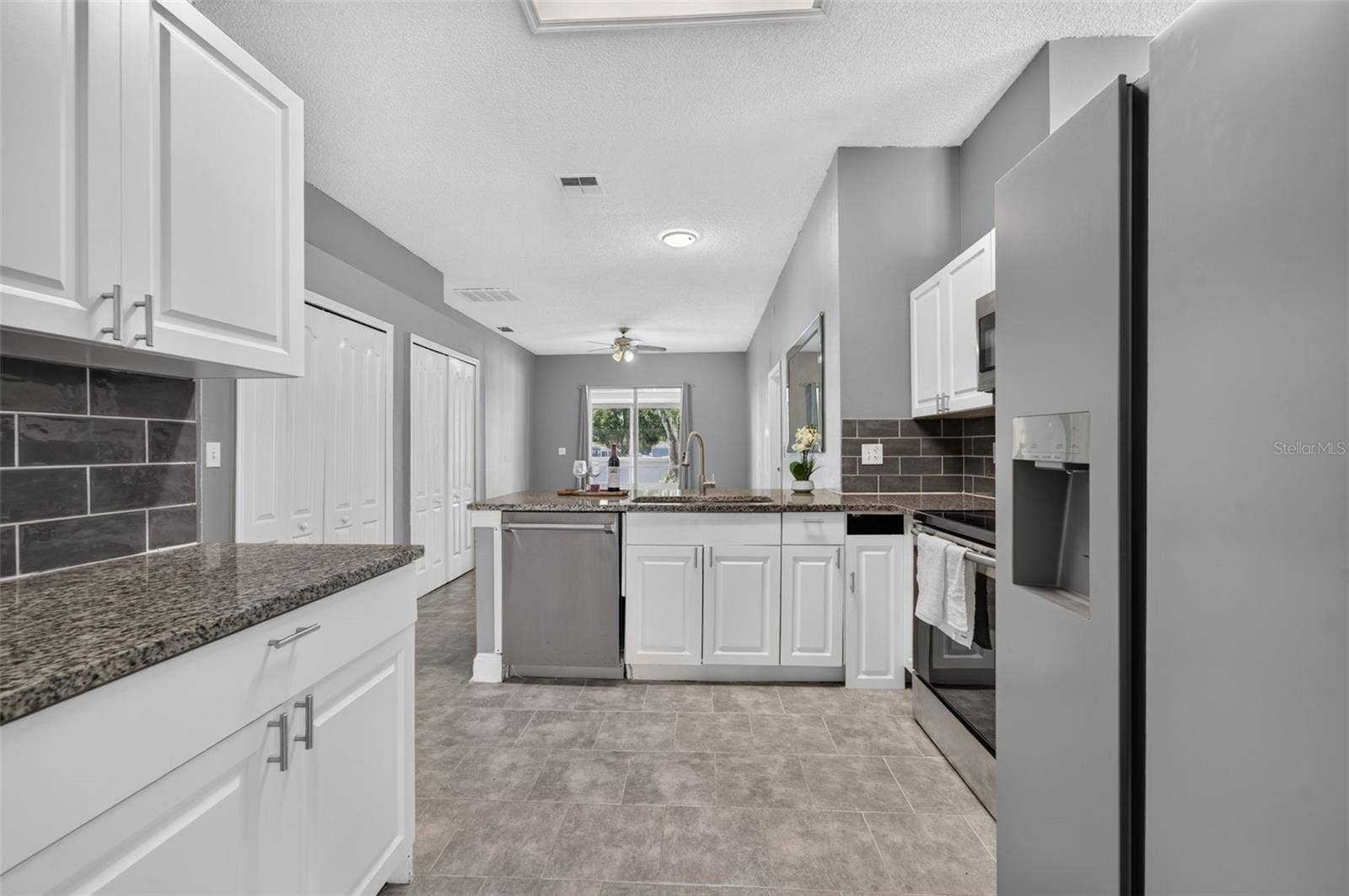 12834 WOODBURY GLEN DRIVE, Orlando, FL 32828 12834 WOODBURY GLEN DRIVE, Orlando, FL 32828