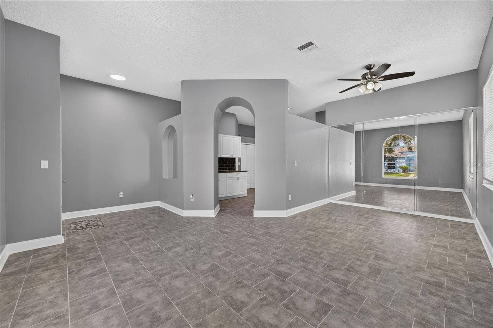 12834 WOODBURY GLEN DRIVE, Orlando, FL 32828 12834 WOODBURY GLEN DRIVE, Orlando, FL 32828