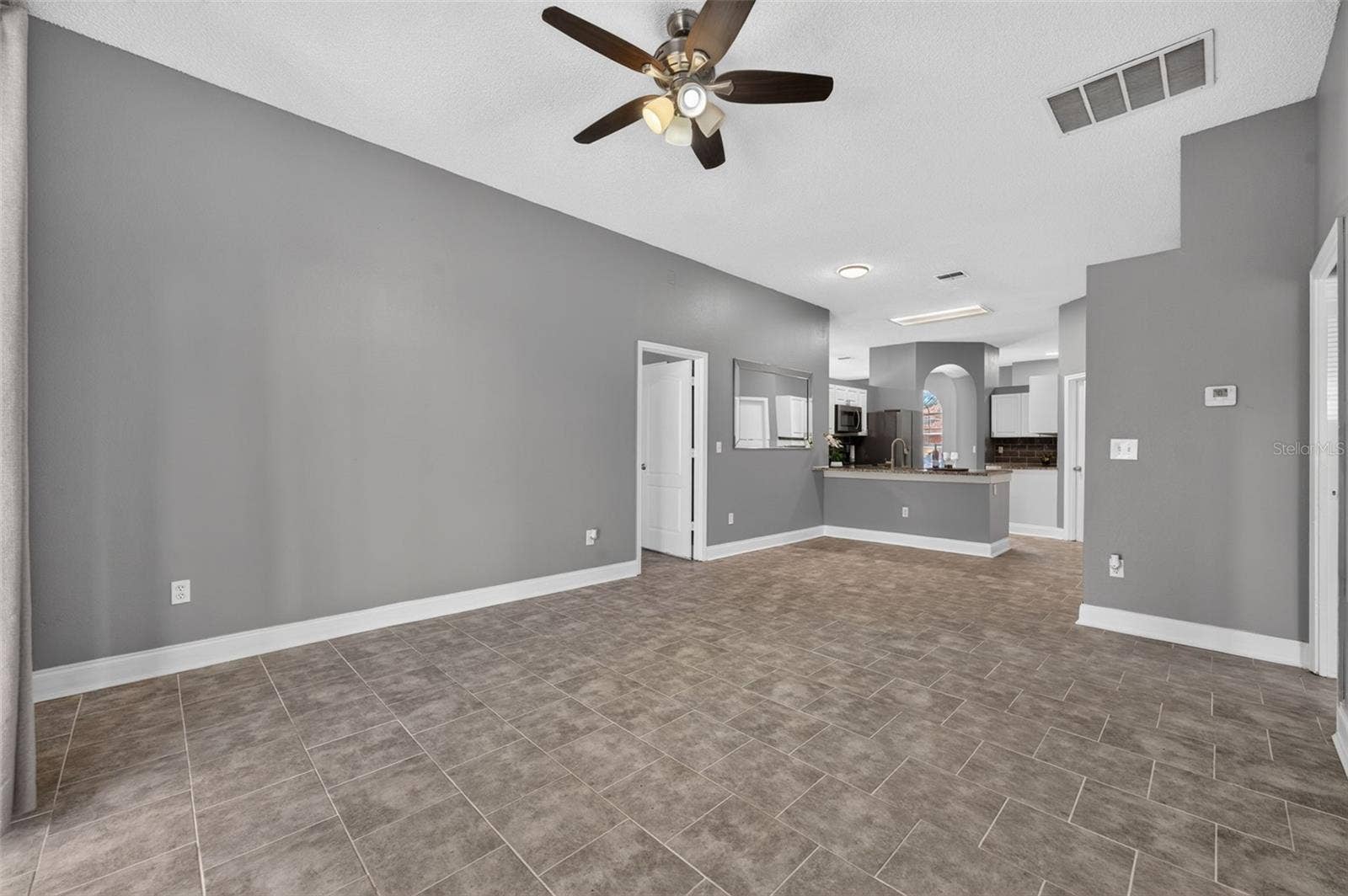12834 WOODBURY GLEN DRIVE, Orlando, FL 32828 12834 WOODBURY GLEN DRIVE, Orlando, FL 32828