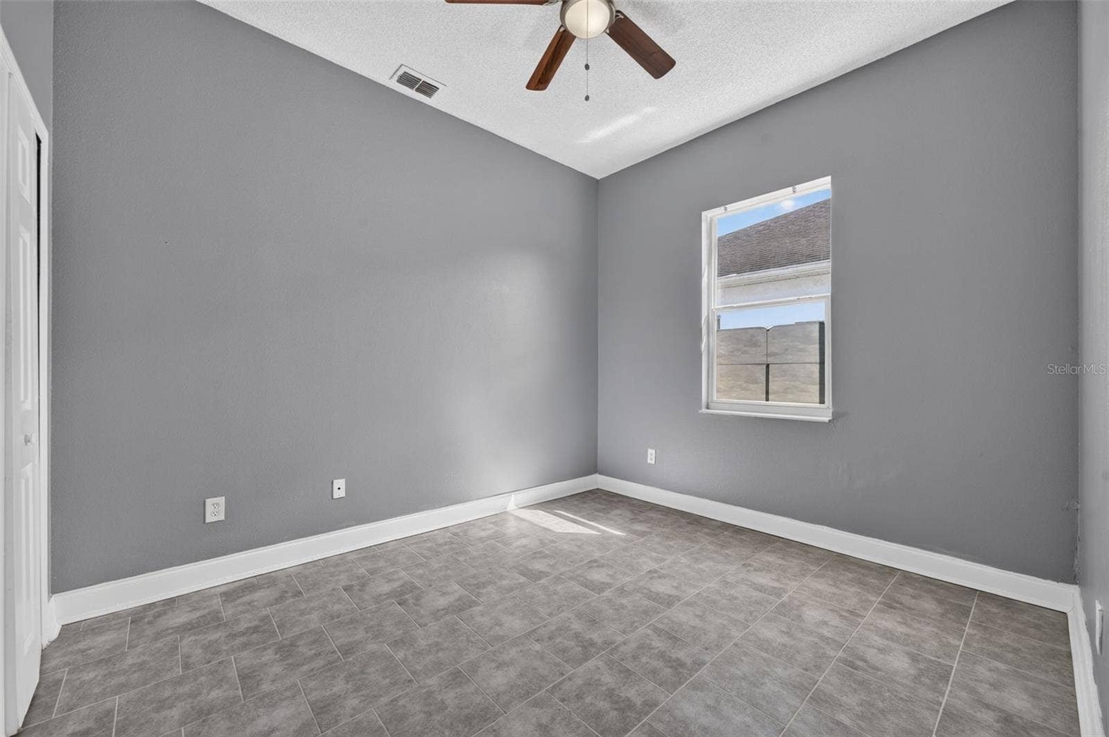 12834 WOODBURY GLEN DRIVE, Orlando, FL 32828 12834 WOODBURY GLEN DRIVE, Orlando, FL 32828