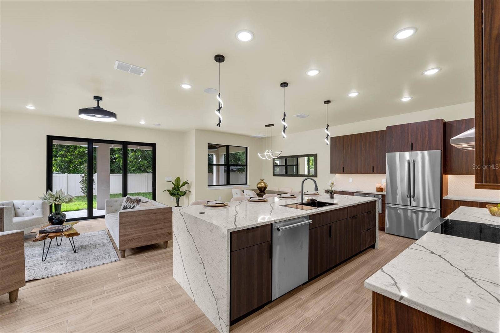 1910 CLOVERLAWN AVENUE, Orlando, FL 32806 1910 CLOVERLAWN AVENUE, Orlando, FL 32806
