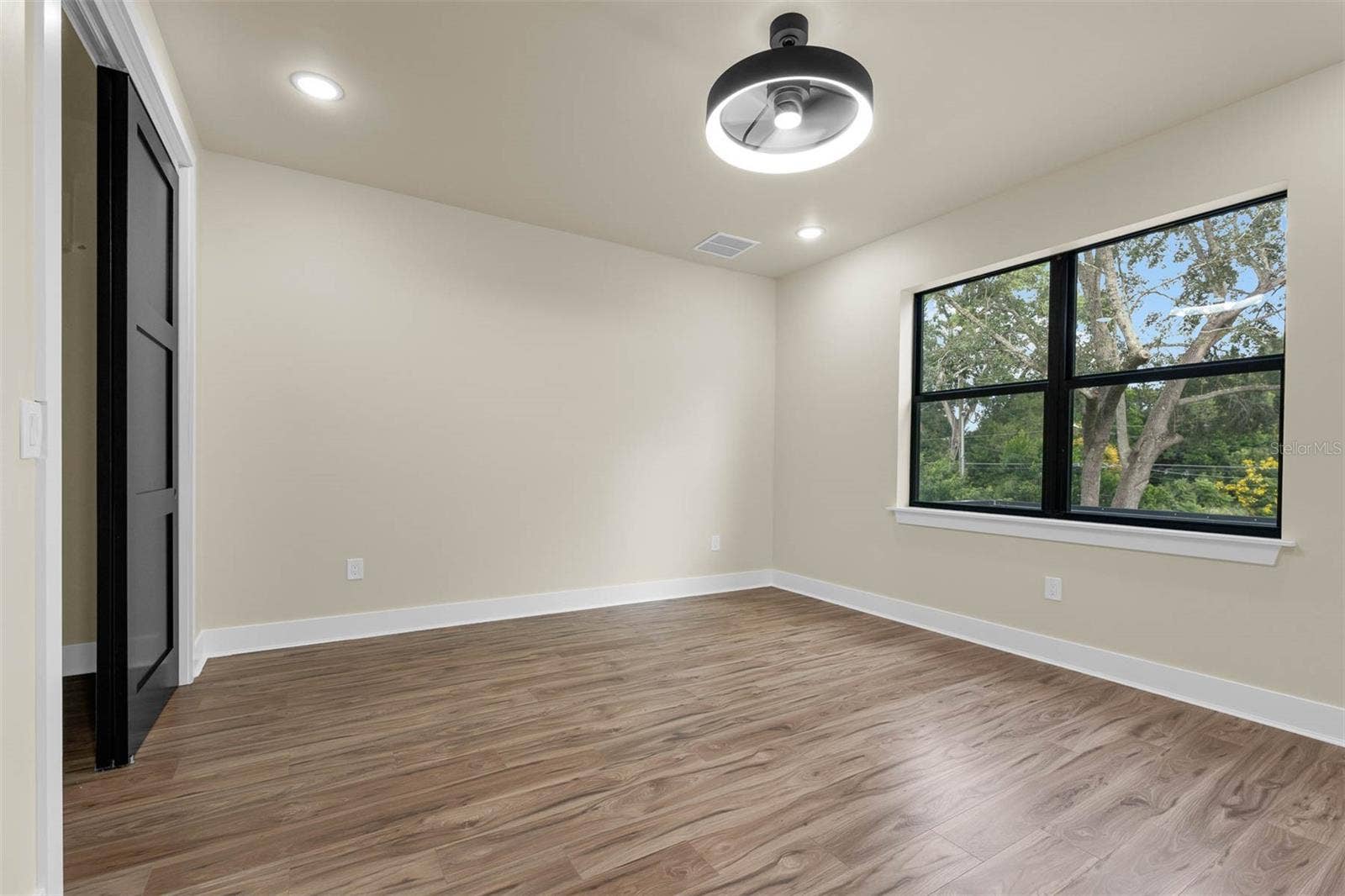 1910 CLOVERLAWN AVENUE, Orlando, FL 32806 1910 CLOVERLAWN AVENUE, Orlando, FL 32806