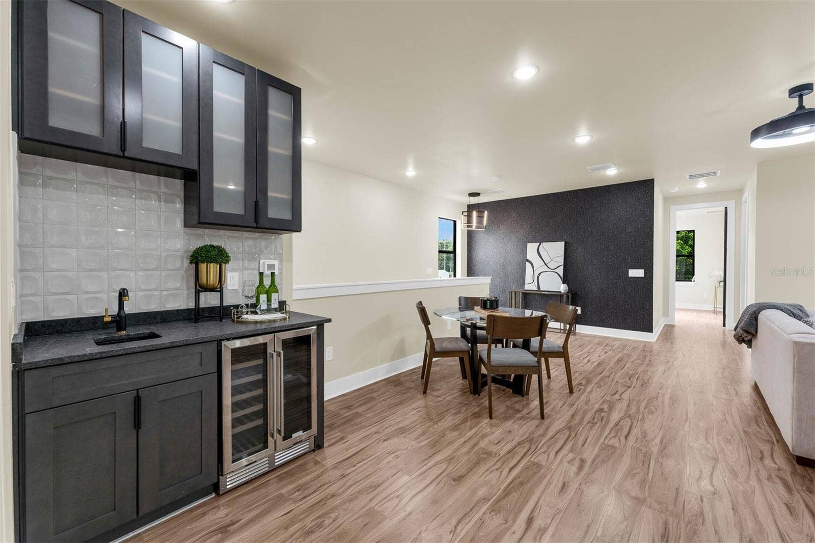 1910 CLOVERLAWN AVENUE, Orlando, FL 32806 1910 CLOVERLAWN AVENUE, Orlando, FL 32806