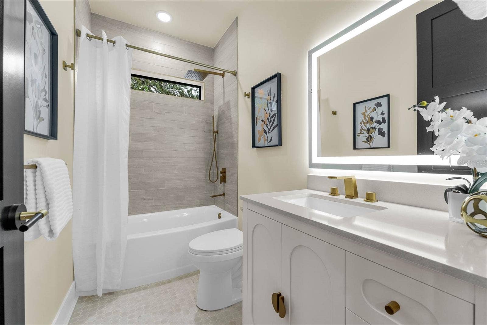 1910 CLOVERLAWN AVENUE, Orlando, FL 32806 1910 CLOVERLAWN AVENUE, Orlando, FL 32806