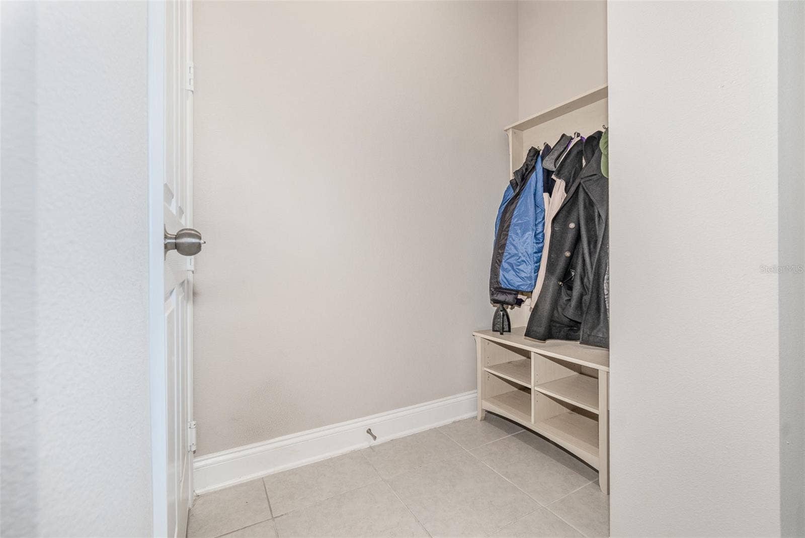 13557 PARKFIELD WAY, Winter Garden, FL 34787 Mud Room from Garage