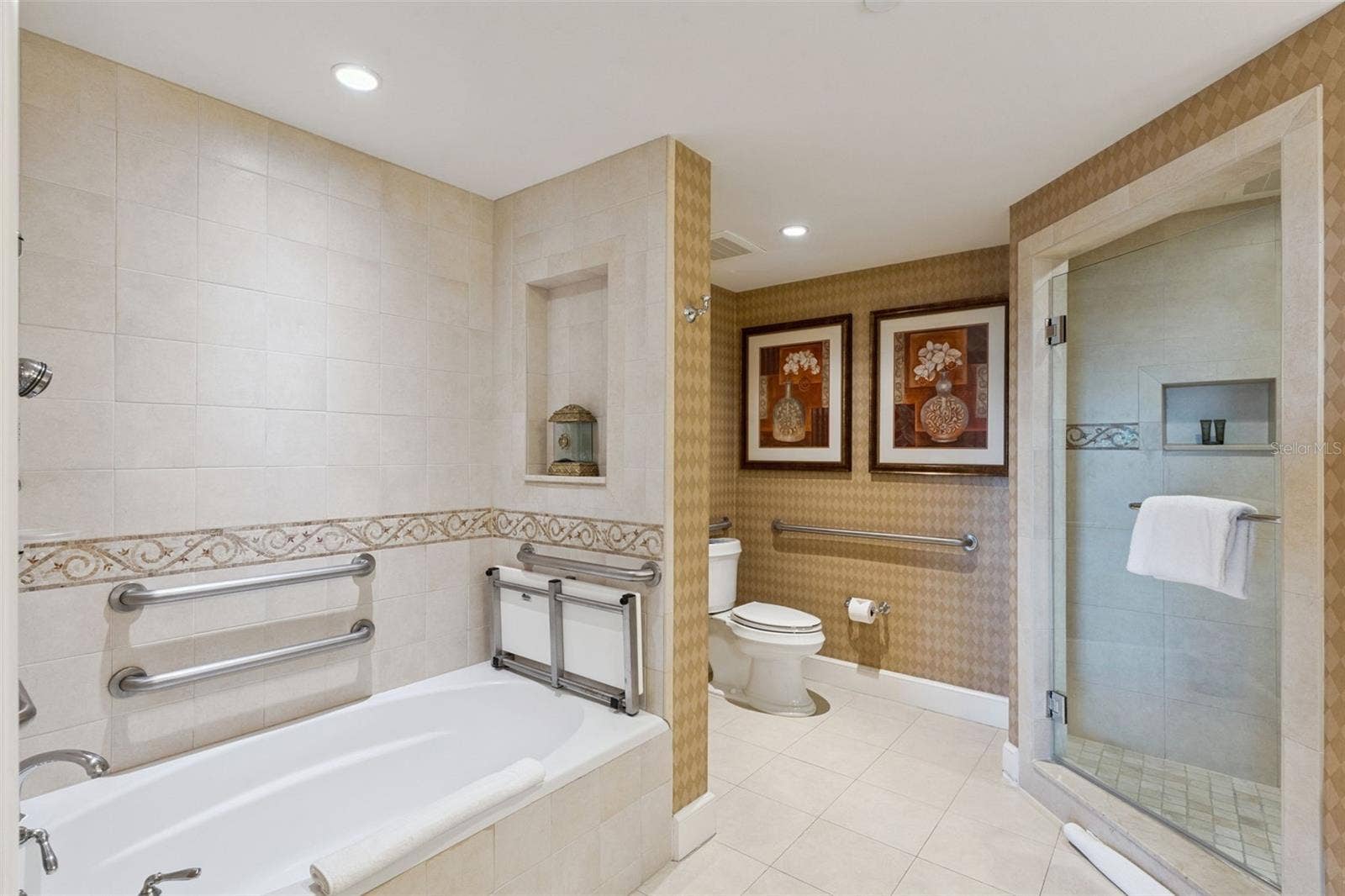 7593 GATHERING DRIVE, #311, Kissimmee, FL 34747 7593 GATHERING DRIVE, #311, Kissimmee, FL 34747