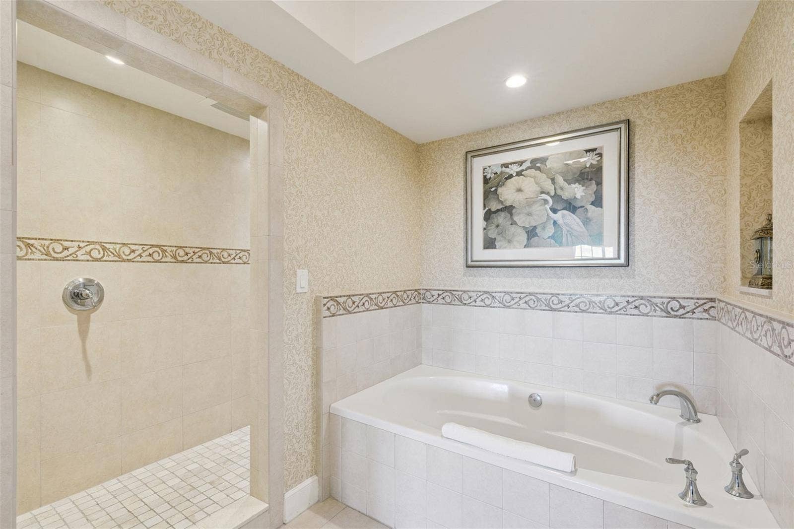 7593 GATHERING DRIVE, #311, Kissimmee, FL 34747 7593 GATHERING DRIVE, #311, Kissimmee, FL 34747