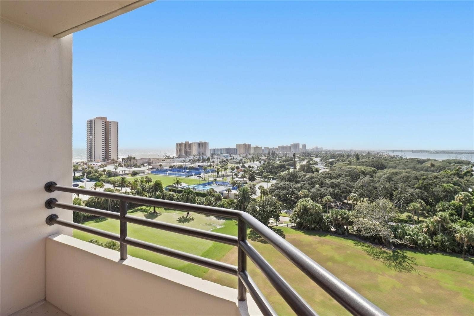 1 OCEANS WEST BOULEVARD, #8B1, Daytona Beach Shores, FL 32118