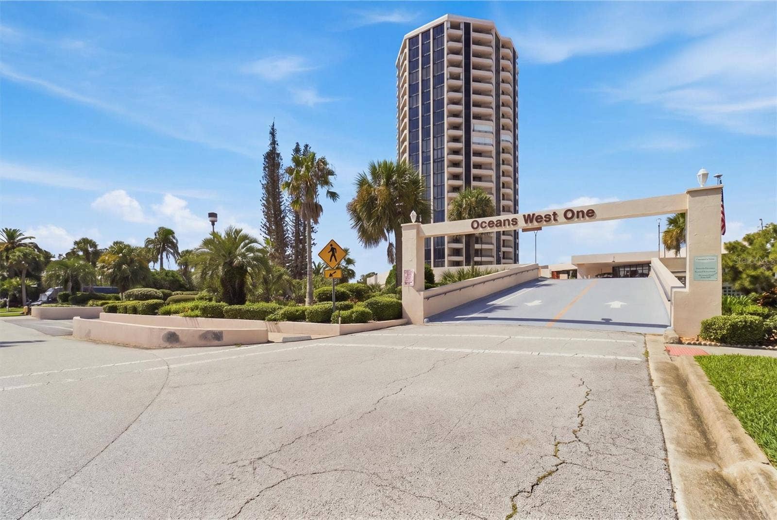 1 OCEANS WEST BOULEVARD, #8B1, Daytona Beach Shores, FL 32118