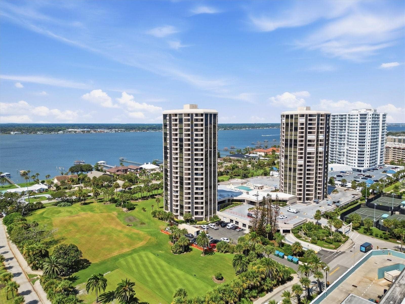 1 OCEANS WEST BOULEVARD, #8B1, Daytona Beach Shores, FL 32118