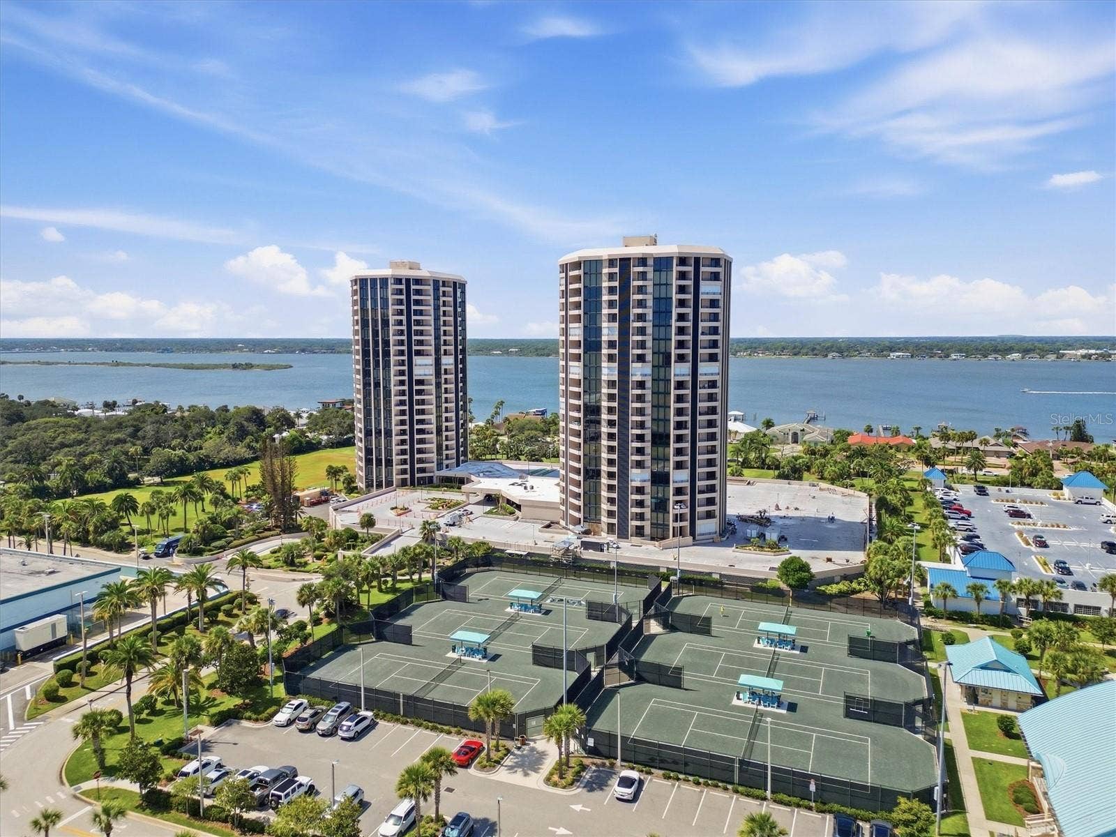 1 OCEANS WEST BOULEVARD, #8B1, Daytona Beach Shores, FL 32118