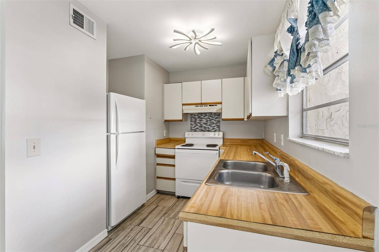 441 SAND LIME ROAD, Winter Garden, FL 34787 441 SAND LIME ROAD, Winter Garden, FL 34787