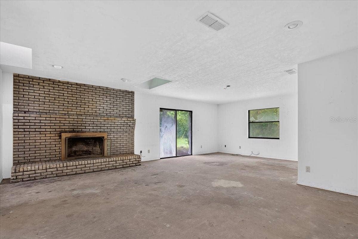 7317 NW 218TH AVENUE, Alachua, FL 32615 7317 NW 218TH AVENUE, Alachua, FL 32615