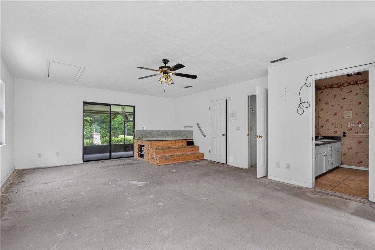 7317 NW 218TH AVENUE, Alachua, FL 32615 7317 NW 218TH AVENUE, Alachua, FL 32615