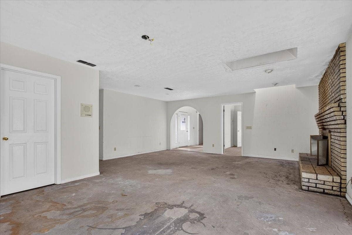 7317 NW 218TH AVENUE, Alachua, FL 32615 7317 NW 218TH AVENUE, Alachua, FL 32615