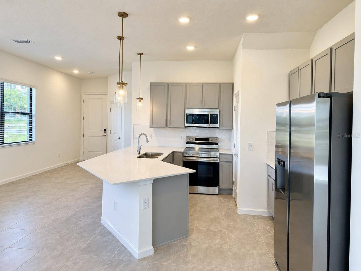 10592 EBB TIDE LANE, Orlando, FL 32821 10592 EBB TIDE LANE, Orlando, FL 32821