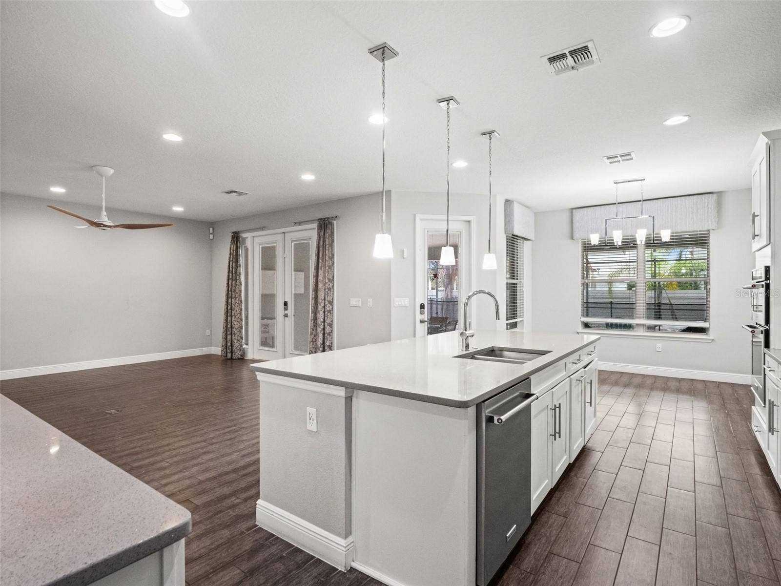 8468 MOREHOUSE DRIVE, Orlando, FL 32836 8468 MOREHOUSE DRIVE, Orlando, FL 32836