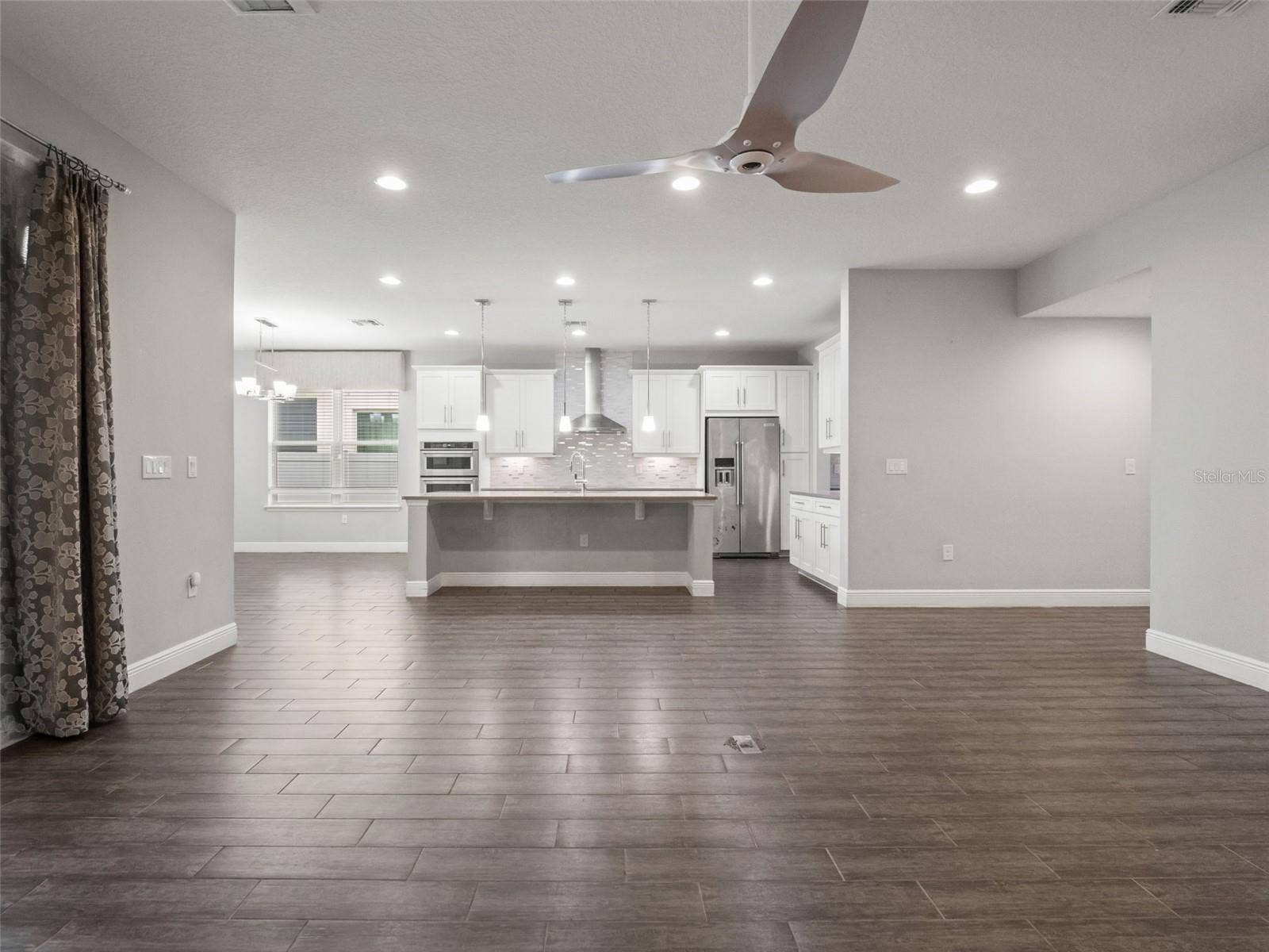 8468 MOREHOUSE DRIVE, Orlando, FL 32836 8468 MOREHOUSE DRIVE, Orlando, FL 32836