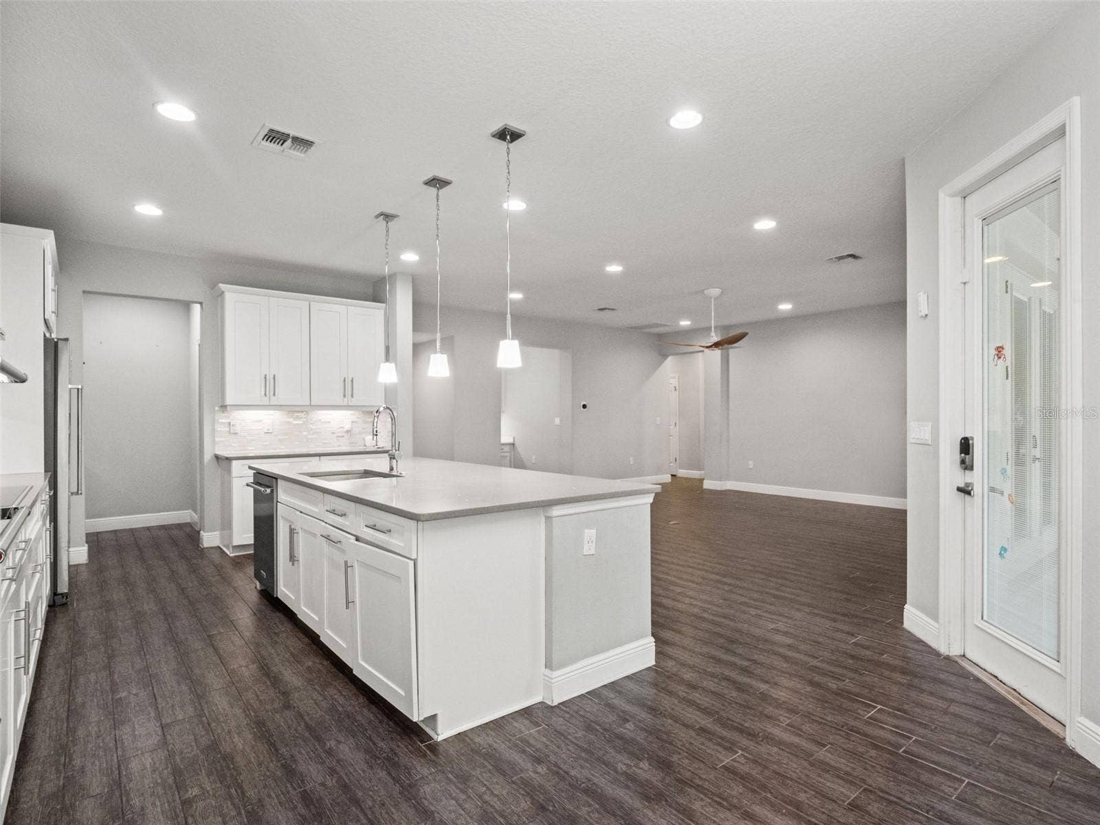 8468 MOREHOUSE DRIVE, Orlando, FL 32836 8468 MOREHOUSE DRIVE, Orlando, FL 32836