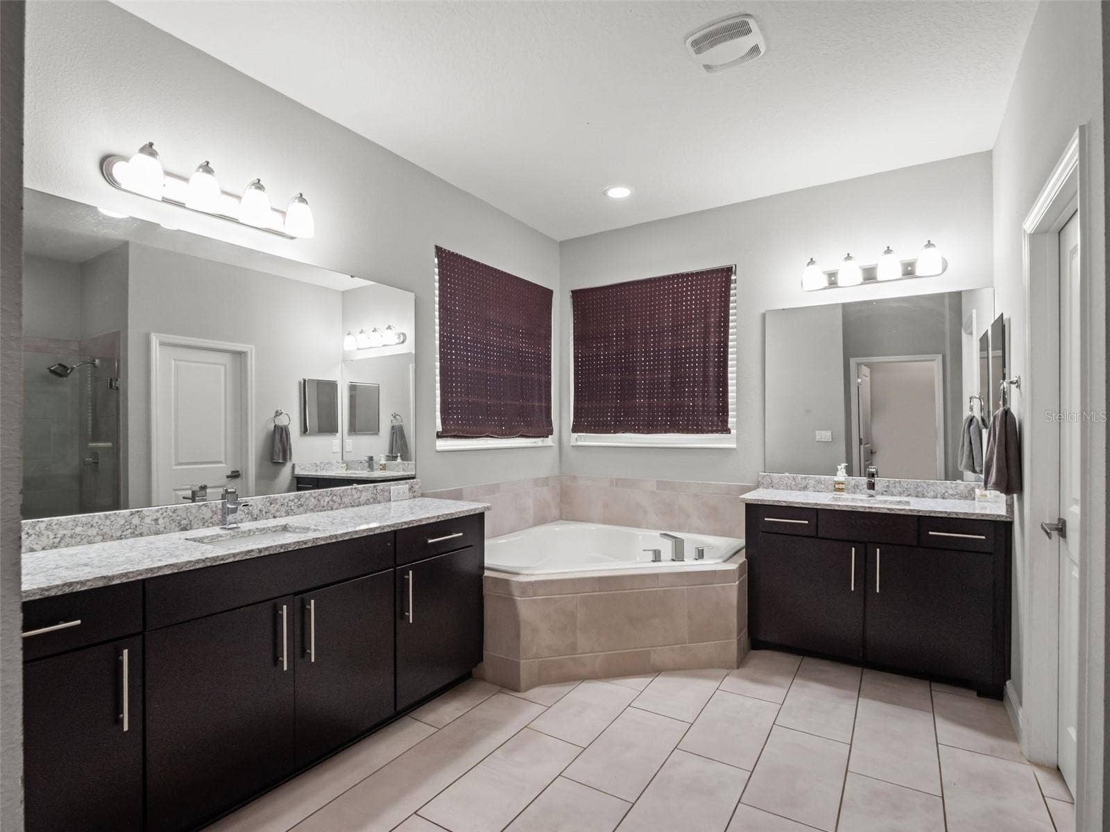 8468 MOREHOUSE DRIVE, Orlando, FL 32836 8468 MOREHOUSE DRIVE, Orlando, FL 32836