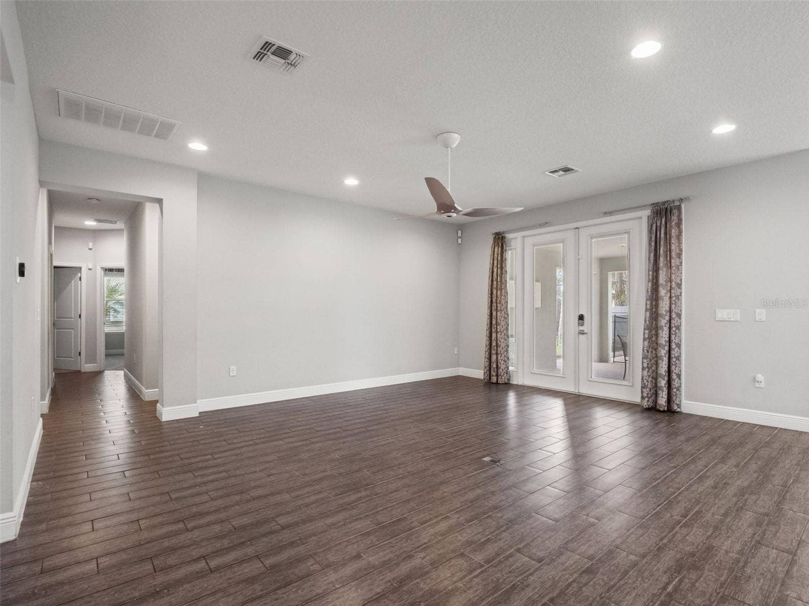 8468 MOREHOUSE DRIVE, Orlando, FL 32836 8468 MOREHOUSE DRIVE, Orlando, FL 32836