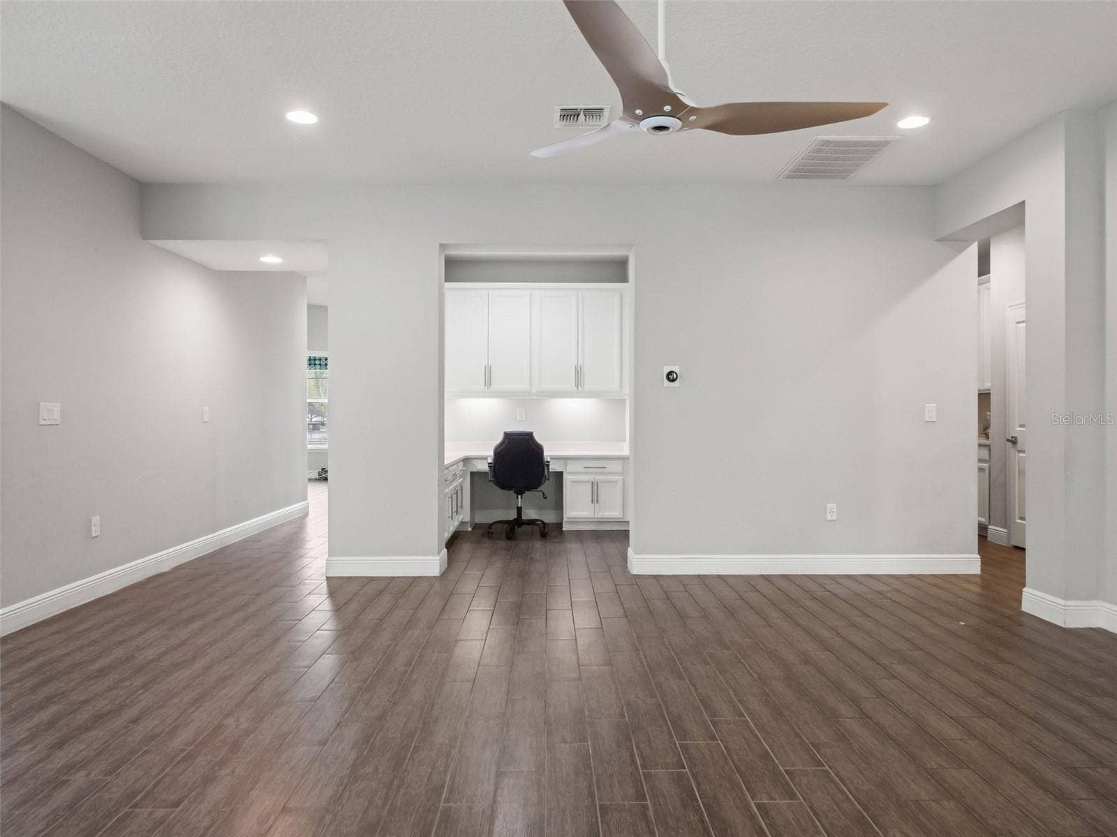 8468 MOREHOUSE DRIVE, Orlando, FL 32836 8468 MOREHOUSE DRIVE, Orlando, FL 32836