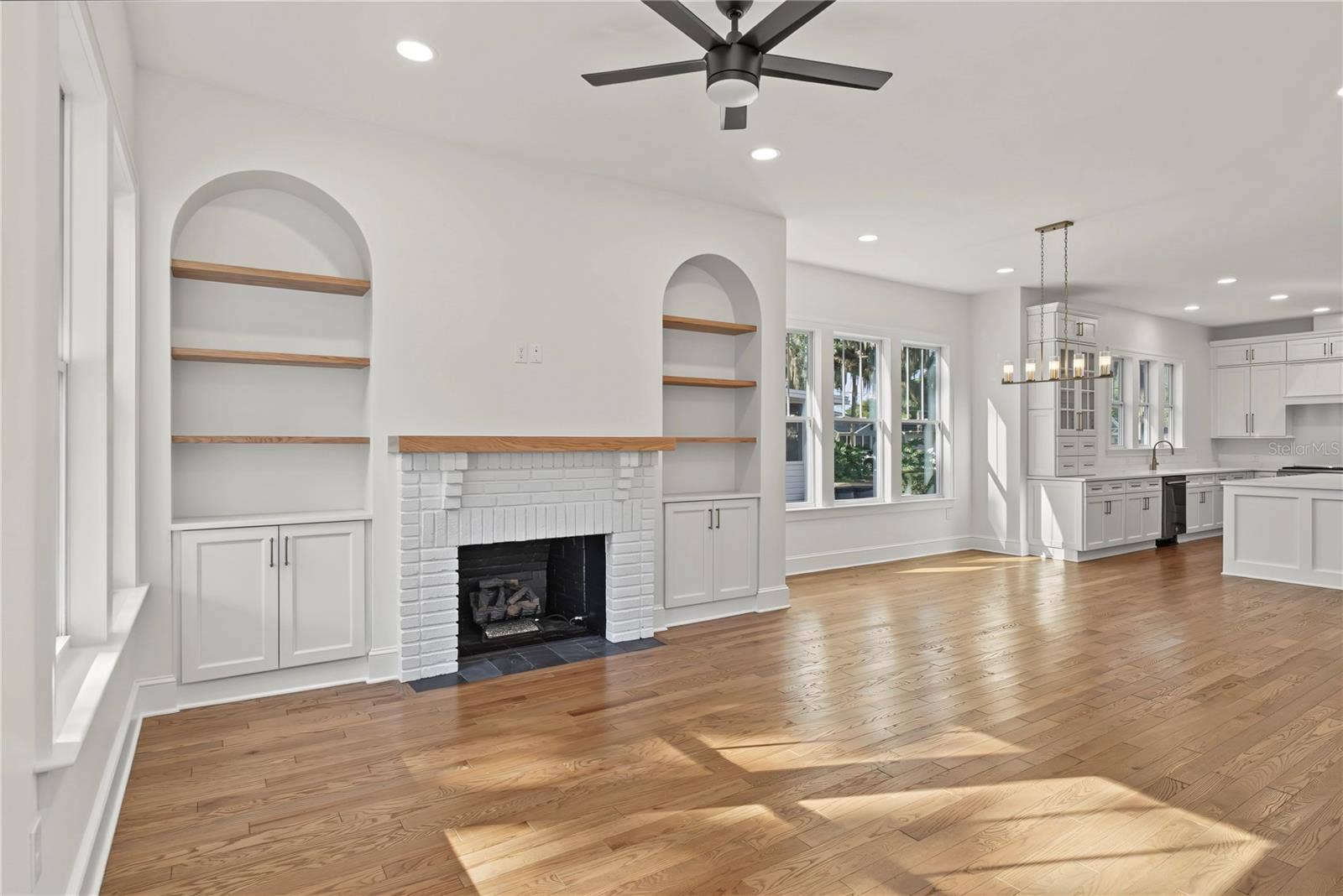 206 N HIGHLAND AVENUE, Winter Garden, FL 34787 206 N HIGHLAND AVENUE, Winter Garden, FL 34787
