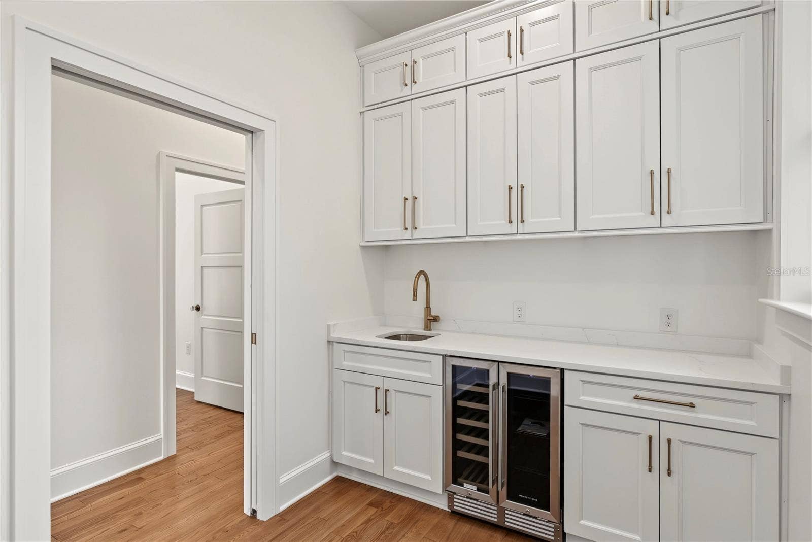 206 N HIGHLAND AVENUE, Winter Garden, FL 34787 206 N HIGHLAND AVENUE, Winter Garden, FL 34787