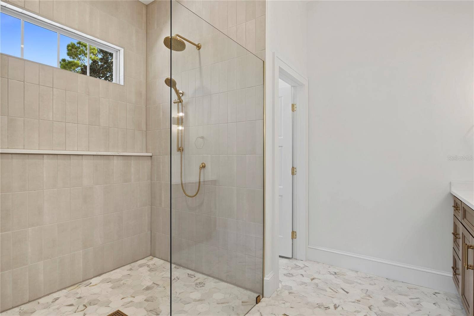 206 N HIGHLAND AVENUE, Winter Garden, FL 34787 206 N HIGHLAND AVENUE, Winter Garden, FL 34787