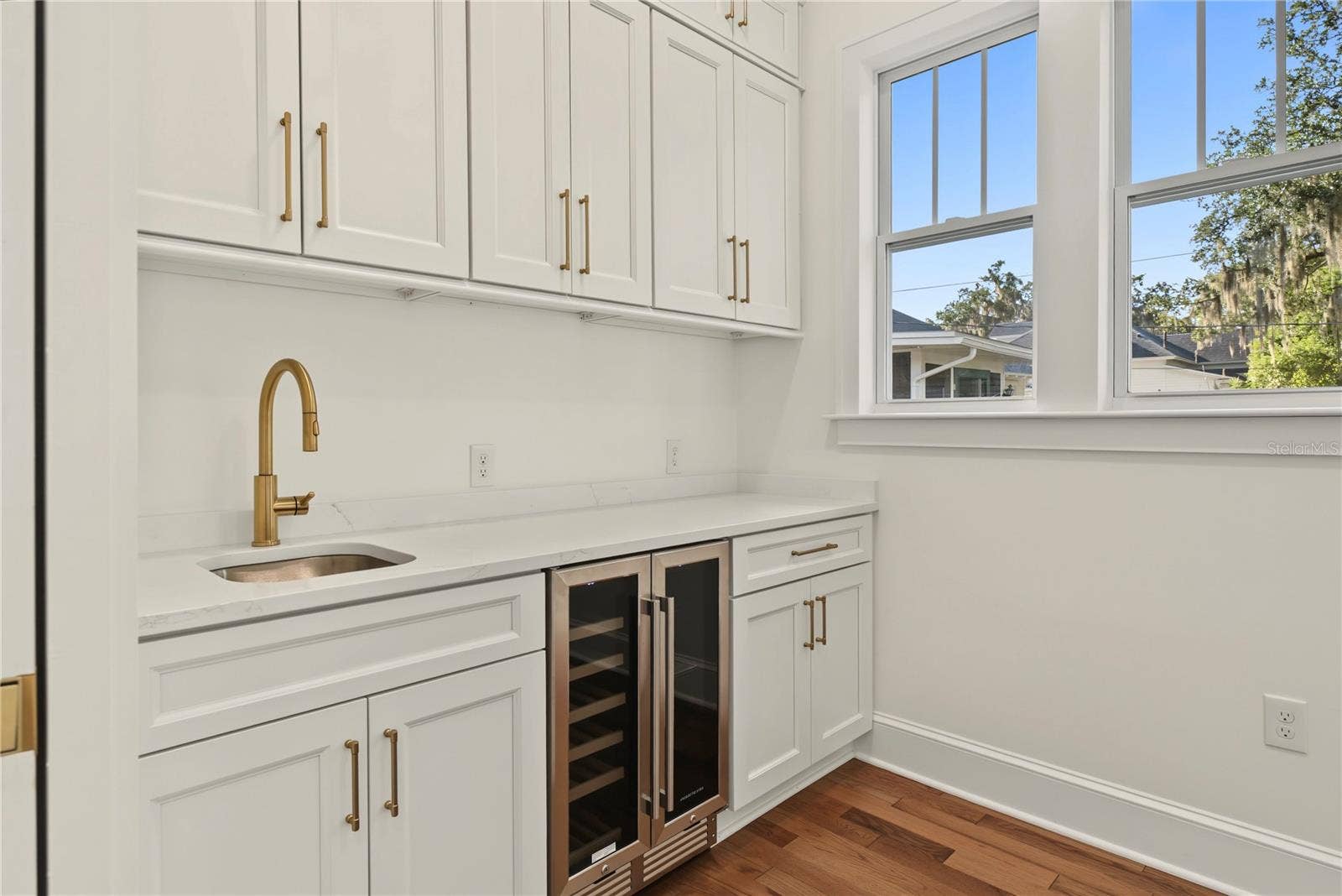 206 N HIGHLAND AVENUE, Winter Garden, FL 34787 206 N HIGHLAND AVENUE, Winter Garden, FL 34787