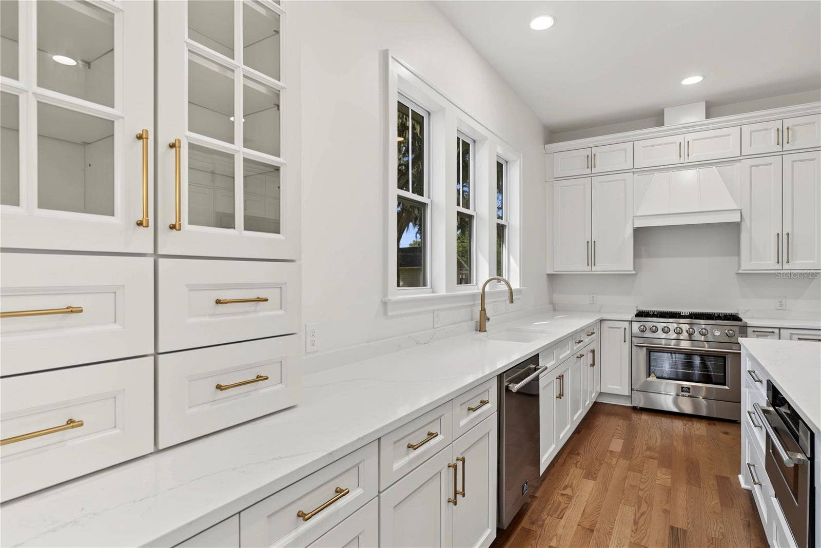 206 N HIGHLAND AVENUE, Winter Garden, FL 34787 206 N HIGHLAND AVENUE, Winter Garden, FL 34787