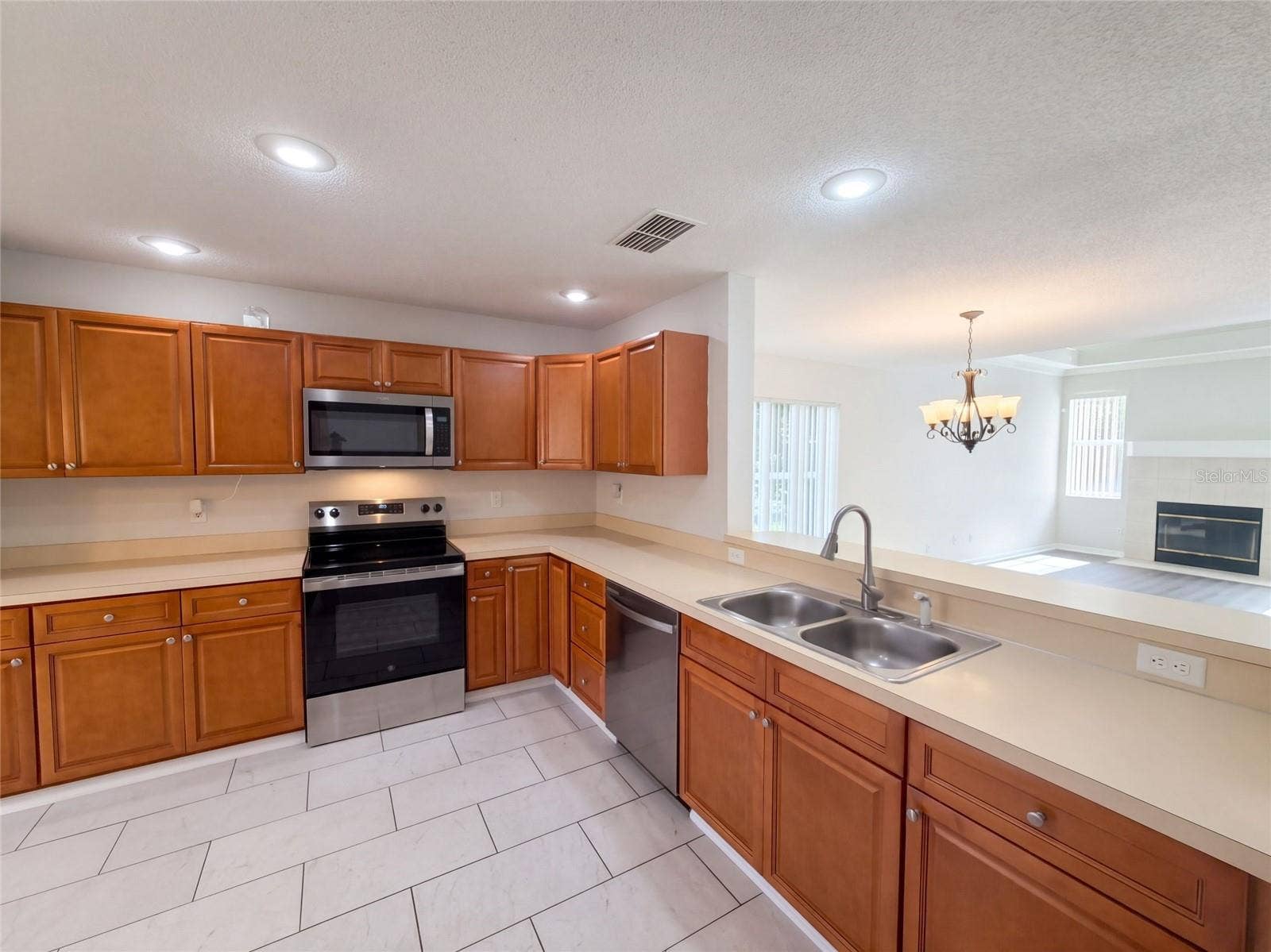 2772 RIVER RIDGE DRIVE, Orlando, FL 32825 2772 RIVER RIDGE DRIVE, Orlando, FL 32825
