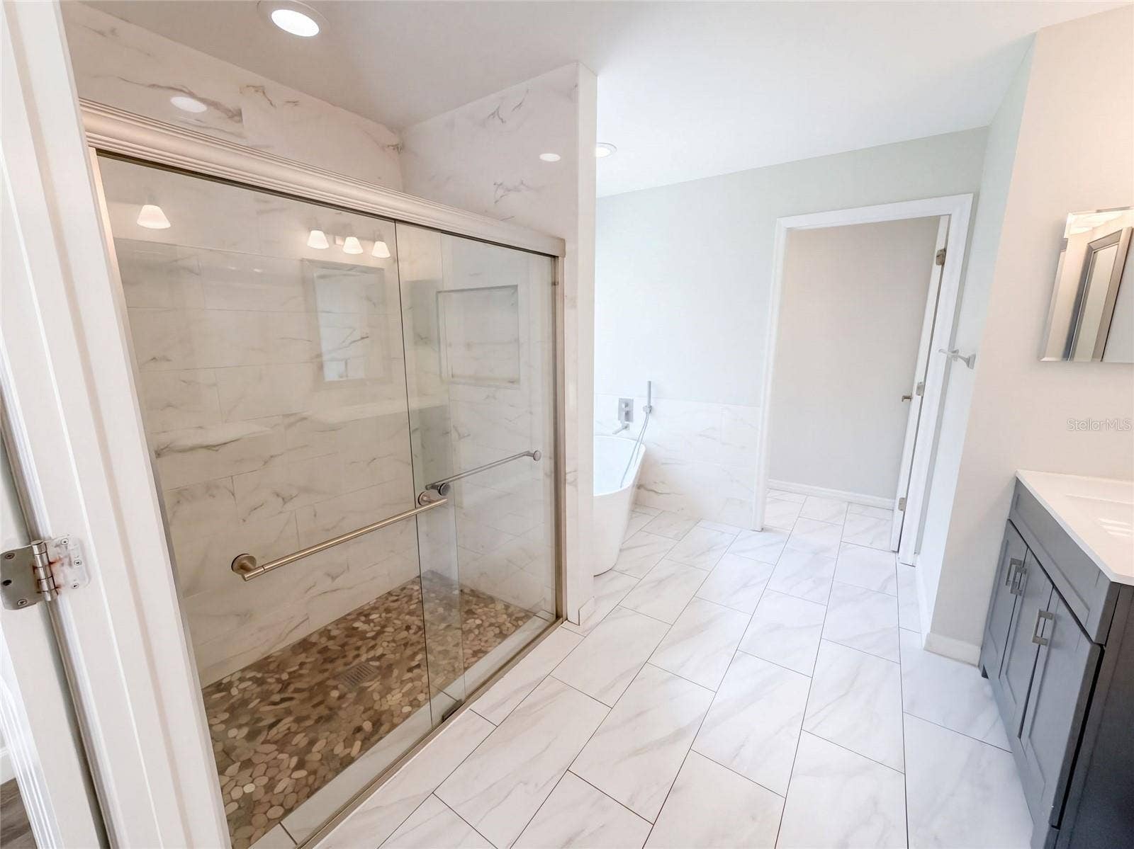 2772 RIVER RIDGE DRIVE, Orlando, FL 32825 2772 RIVER RIDGE DRIVE, Orlando, FL 32825