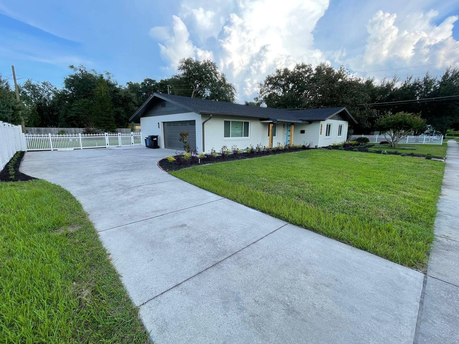 266 N RANGER BOULEVARD, Winter Park, FL 32792 Driveway and Garage