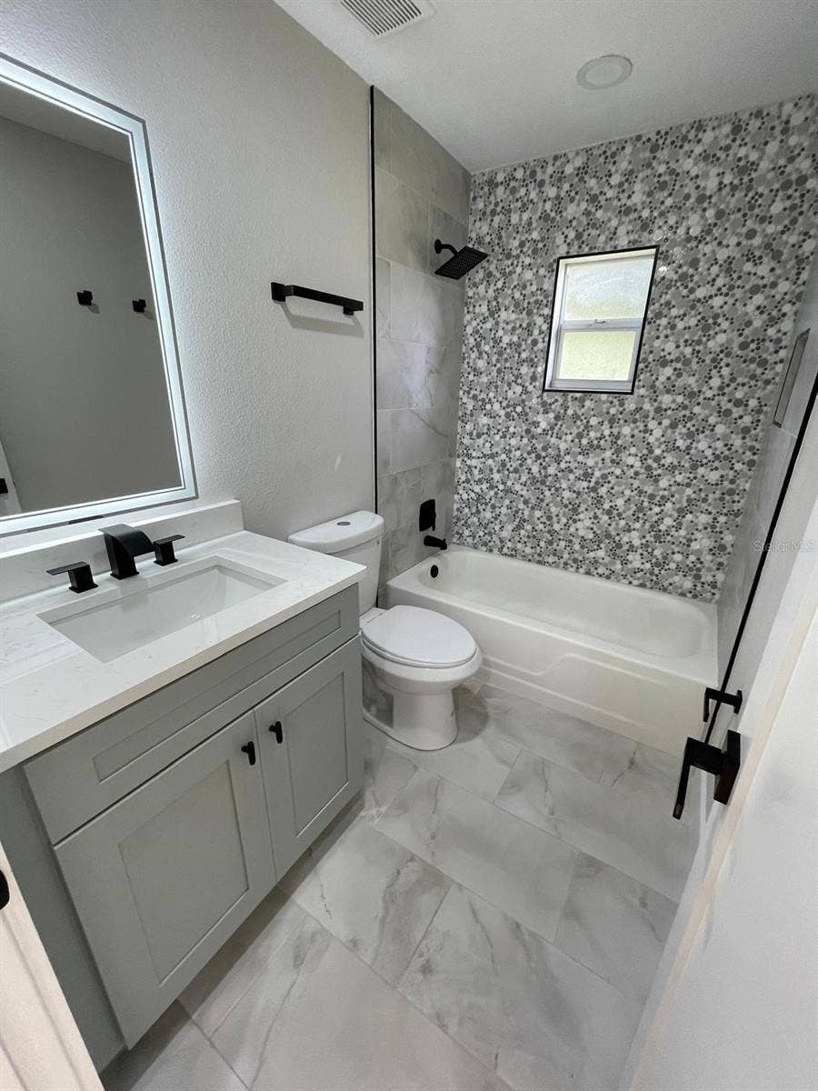 266 N RANGER BOULEVARD, Winter Park, FL 32792 Bathroom 2