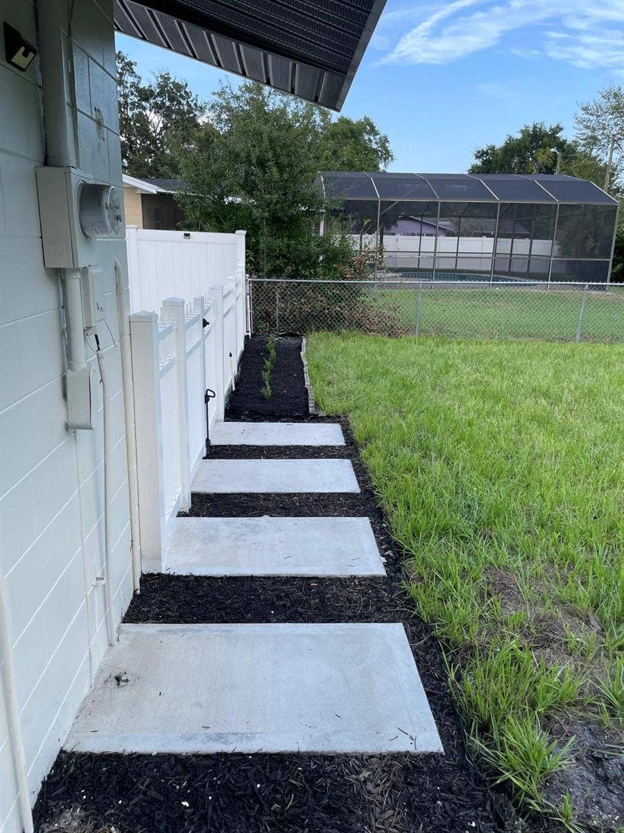 266 N RANGER BOULEVARD, Winter Park, FL 32792 Driveway to Backyard/Rear of House Walkway.