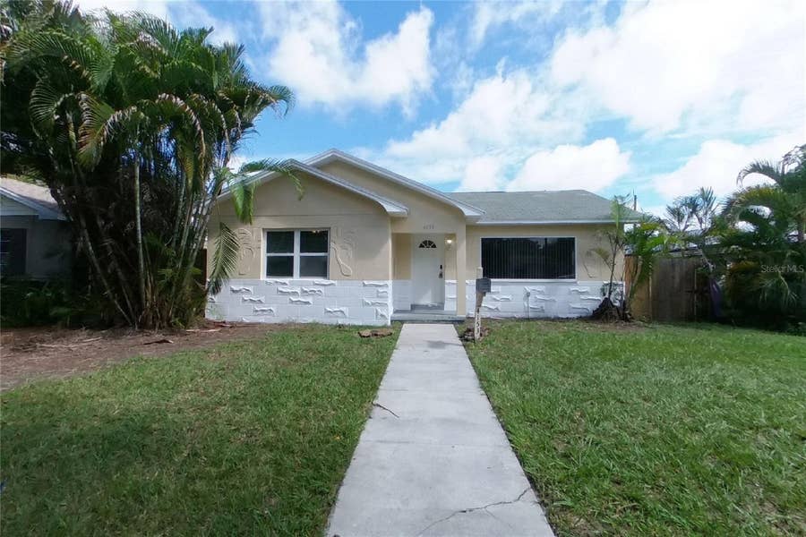 Property photo for St Petersburg, FL