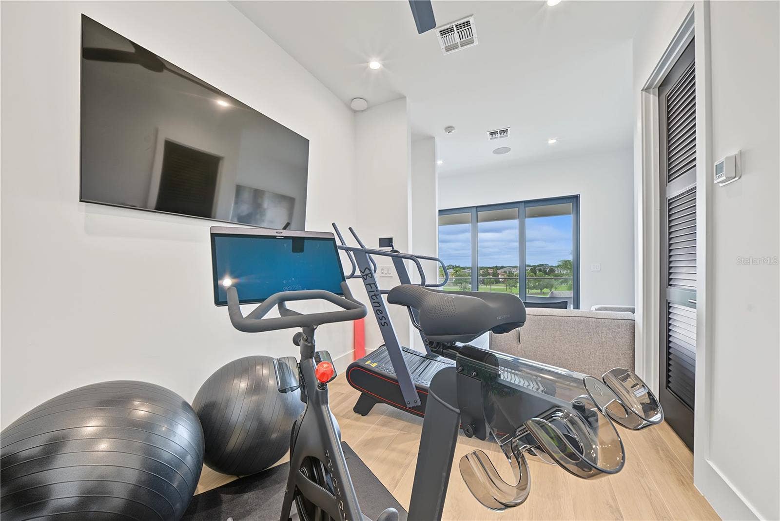 900 GOLDEN BEAR DRIVE, Reunion, FL 34747 900 GOLDEN BEAR DRIVE, Reunion, FL 34747