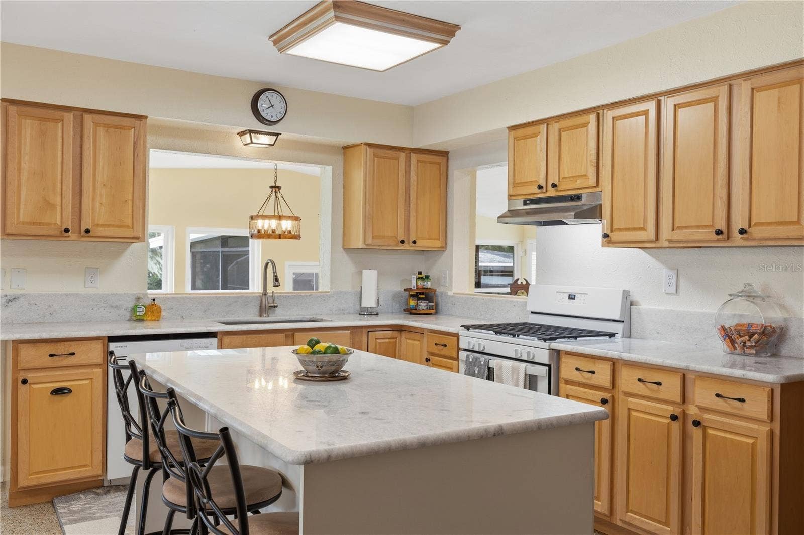 2314 N GRIFFIN DRIVE, Leesburg, FL 34748 Kitchen