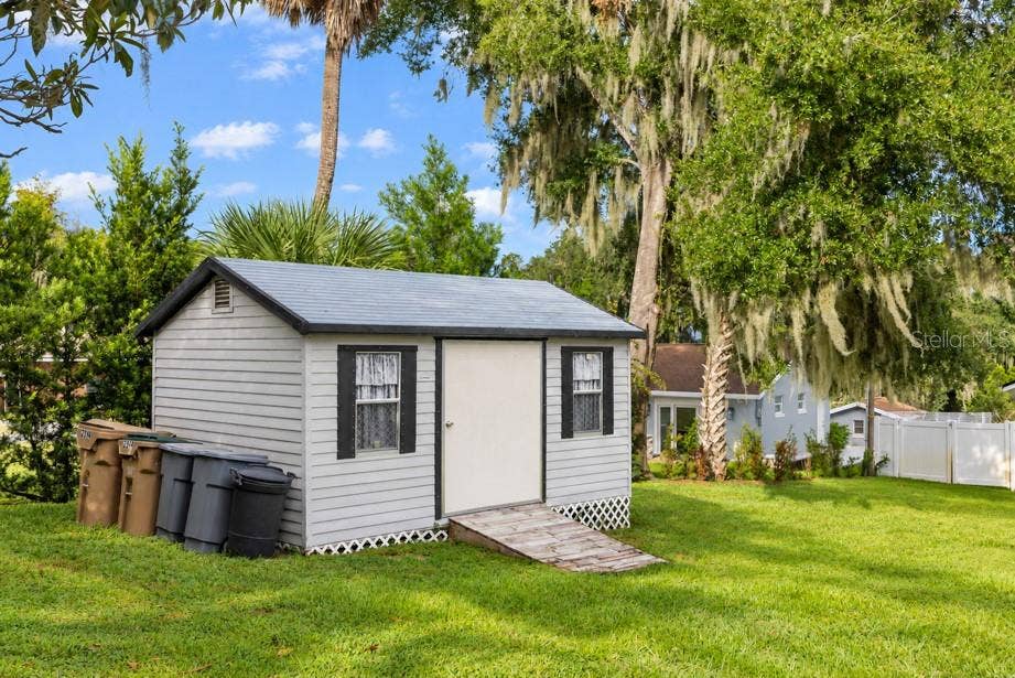2314 N GRIFFIN DRIVE, Leesburg, FL 34748 2314 N GRIFFIN DRIVE, Leesburg, FL 34748