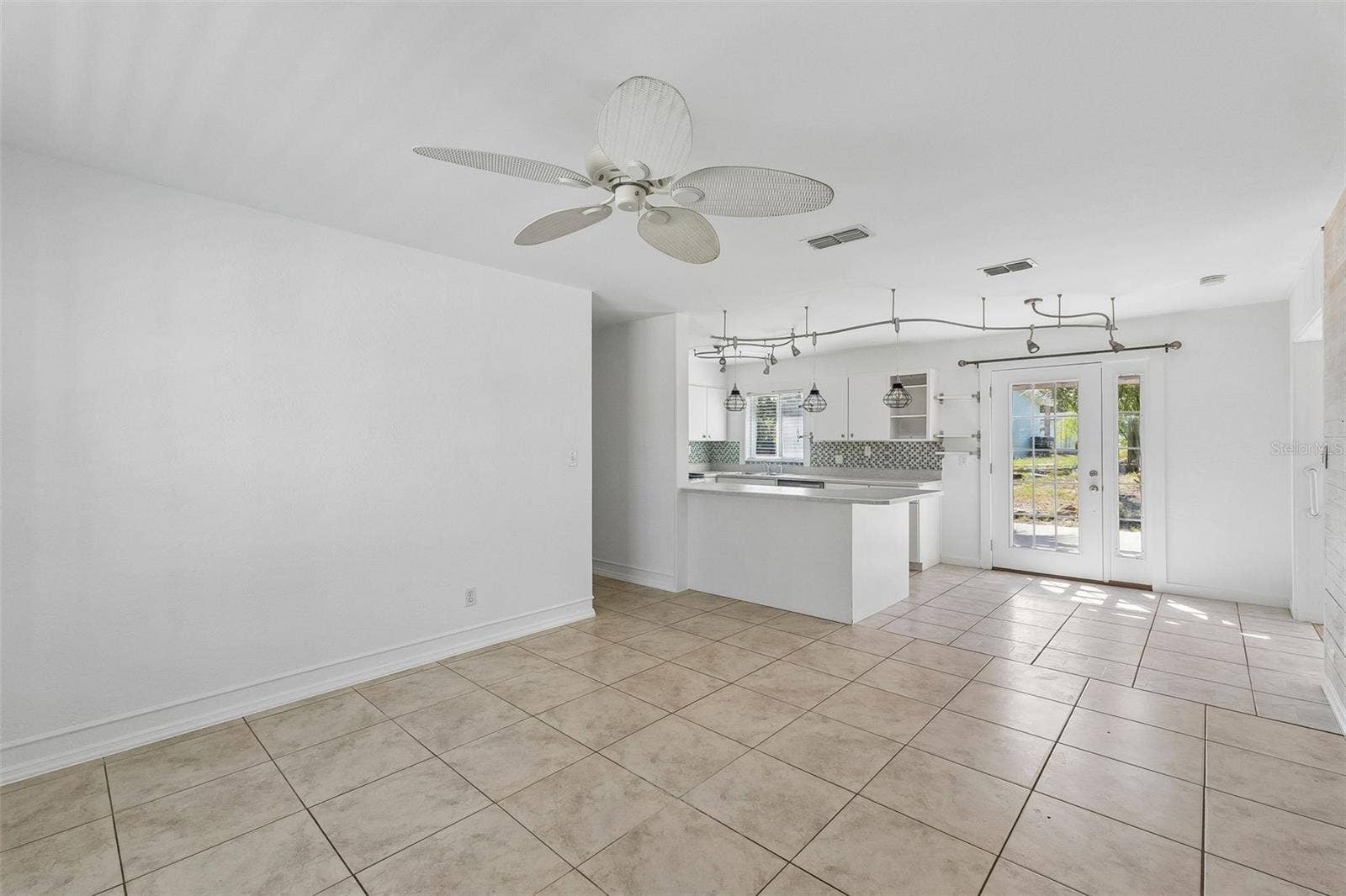 2 ROBBEN TERRACE, Daytona Beach, FL 32118