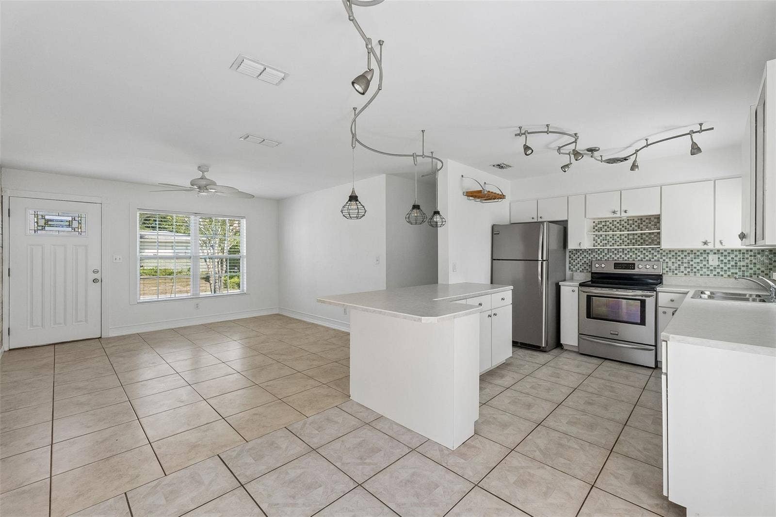 2 ROBBEN TERRACE, Daytona Beach, FL 32118