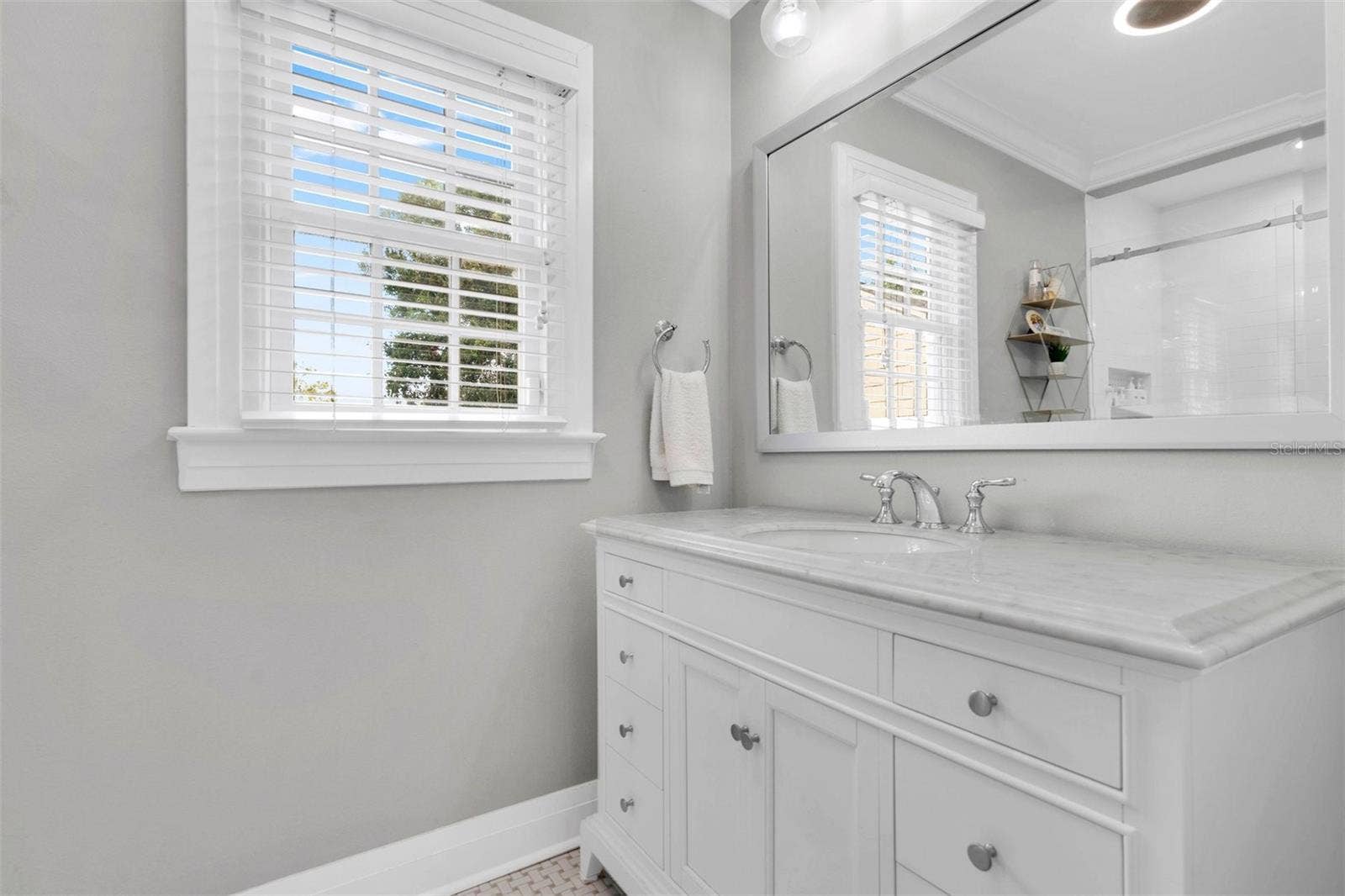 729 ALAMEDA STREET, Orlando, FL 32804 Upstairs bathroom 4