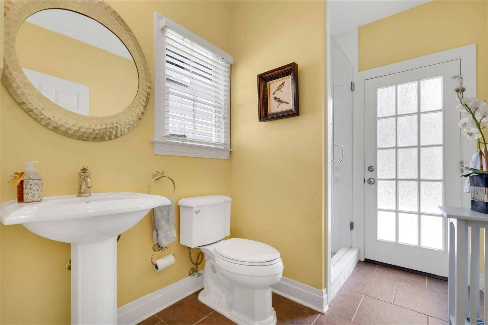 729 ALAMEDA STREET, Orlando, FL 32804 Powder bath/pool bath