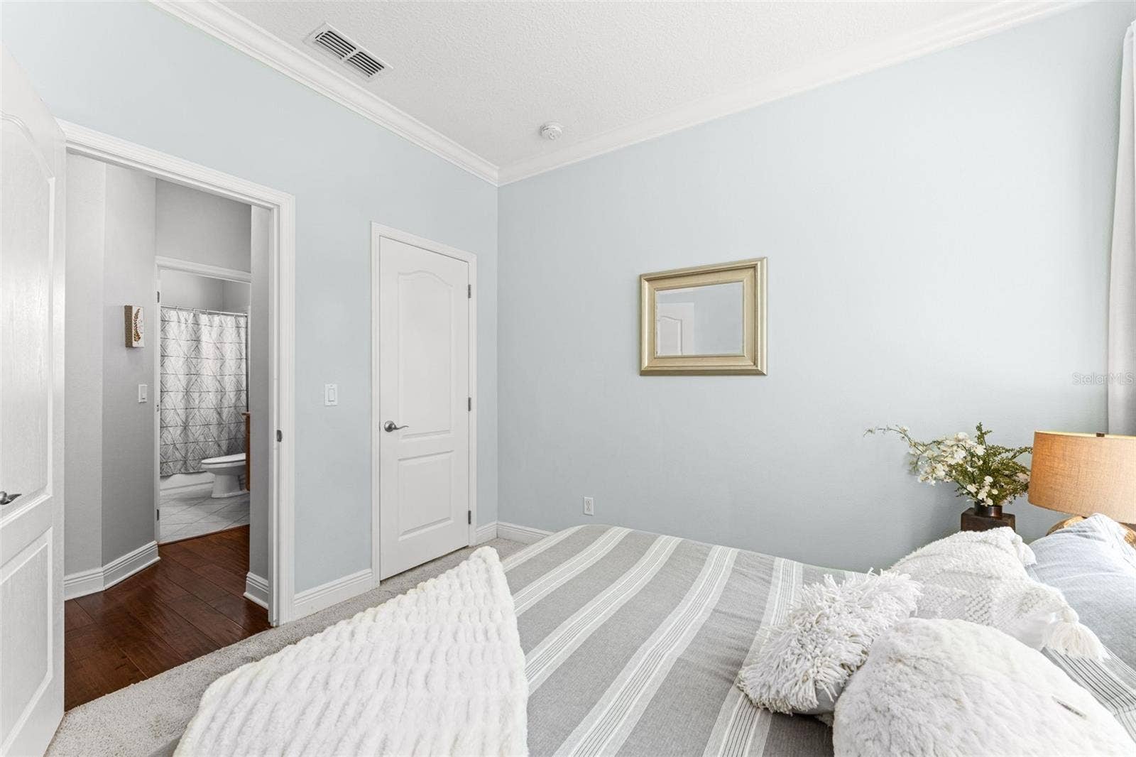 2932 WHISTLEWOOD DRIVE, Orlando, FL 32810 2932 WHISTLEWOOD DRIVE, Orlando, FL 32810