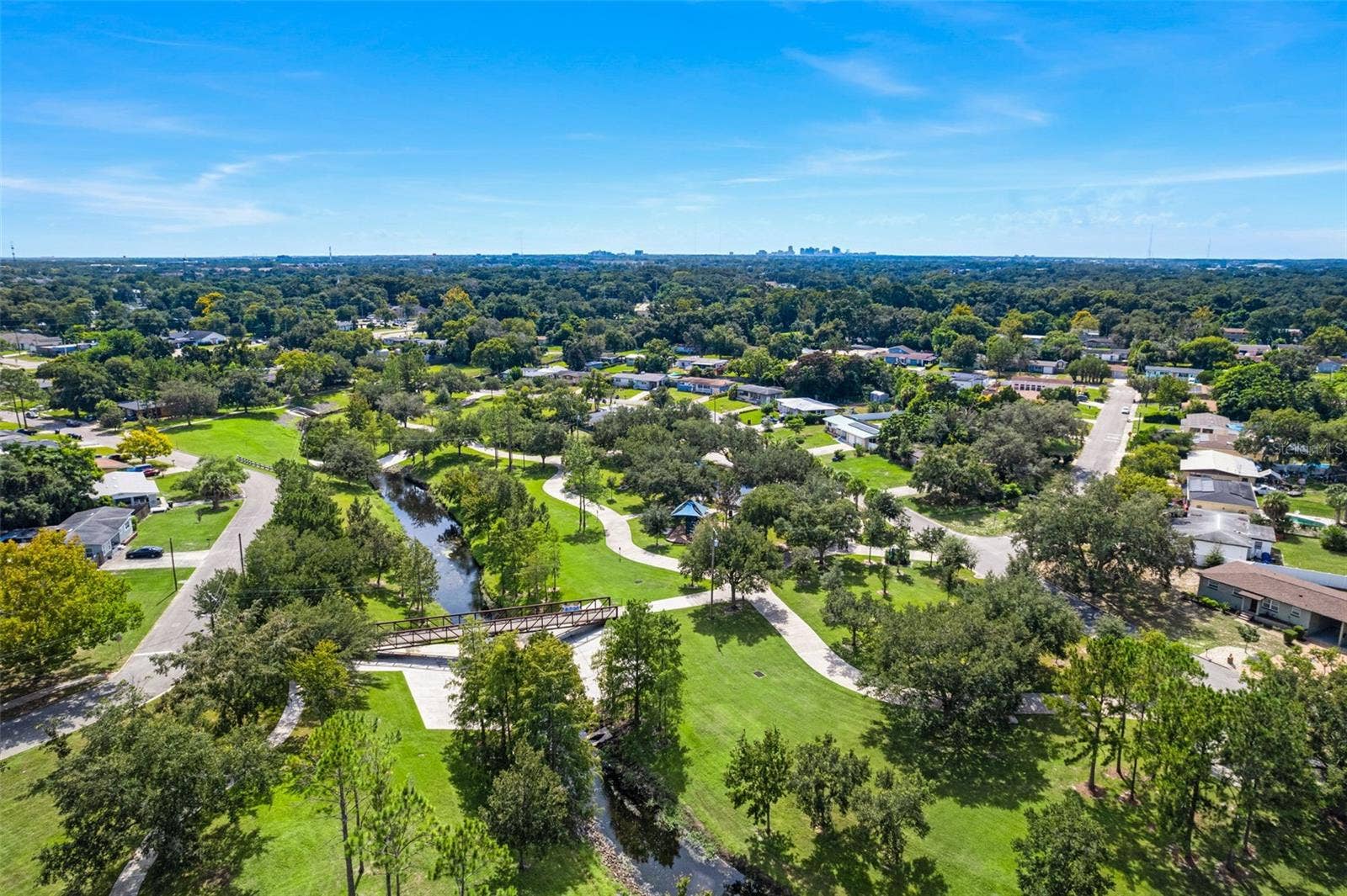 2932 WHISTLEWOOD DRIVE, Orlando, FL 32810 2932 WHISTLEWOOD DRIVE, Orlando, FL 32810