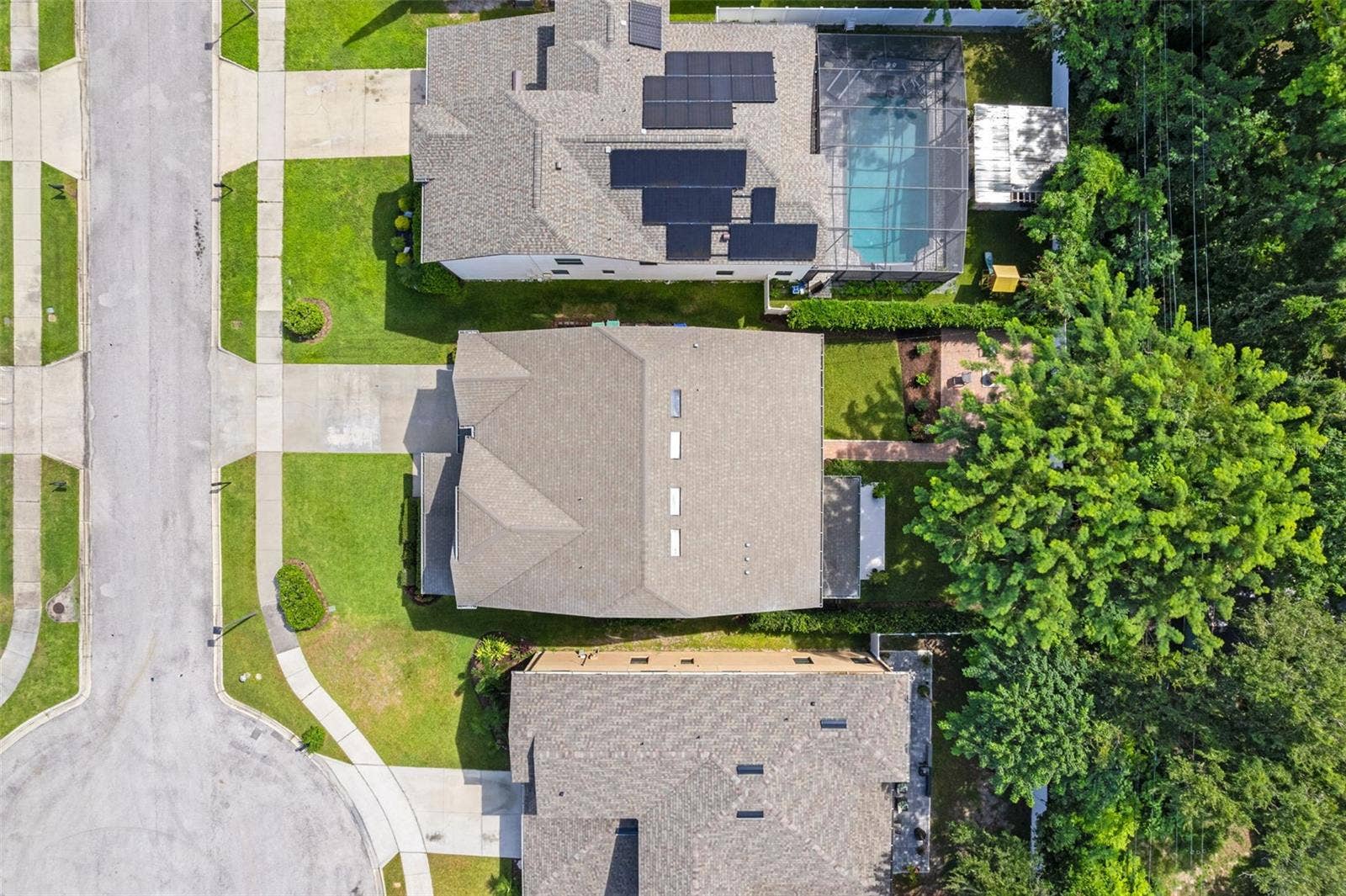 2932 WHISTLEWOOD DRIVE, Orlando, FL 32810 2932 WHISTLEWOOD DRIVE, Orlando, FL 32810