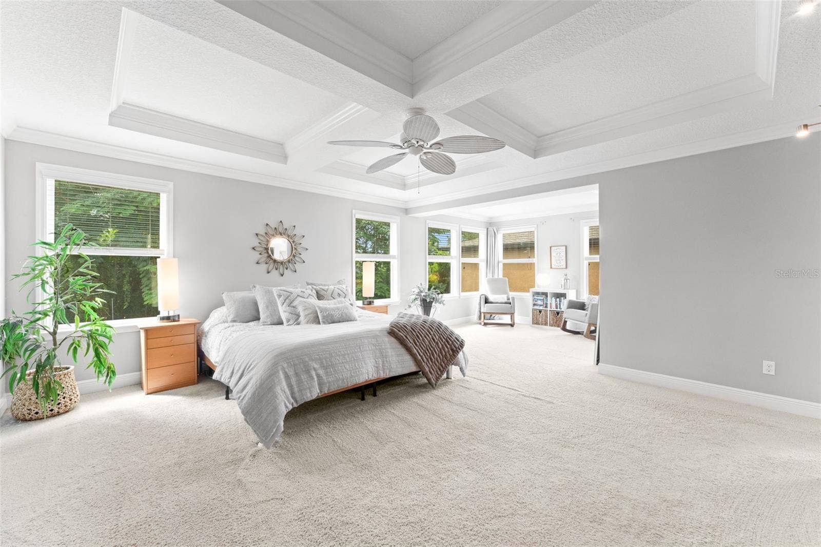 2932 WHISTLEWOOD DRIVE, Orlando, FL 32810 2932 WHISTLEWOOD DRIVE, Orlando, FL 32810