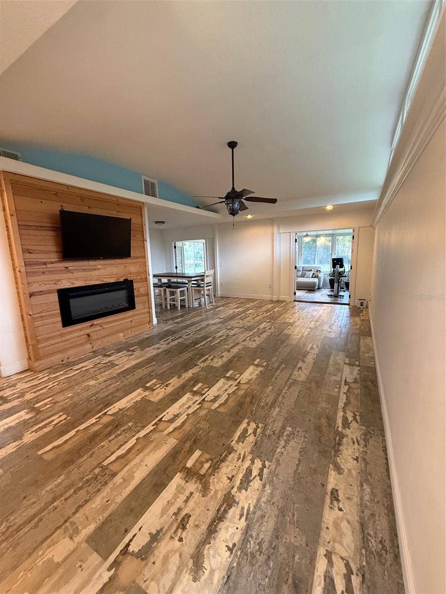 2207 POINSETTIA LANE, Deland, FL 32724 2207 POINSETTIA LANE, Deland, FL 32724