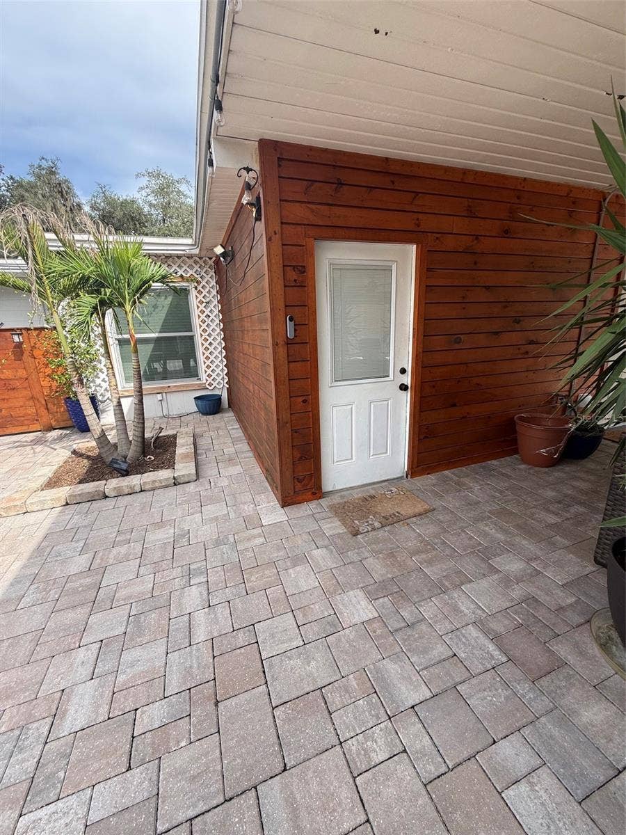 2207 POINSETTIA LANE, Deland, FL 32724 2207 POINSETTIA LANE, Deland, FL 32724